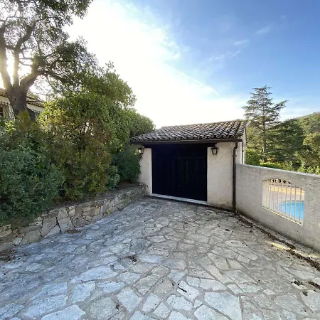 Holiday home Maison 4 Pieces Avec Piscine Privee, Parking Et Proche Aux Issambres - Fr-1-226-80