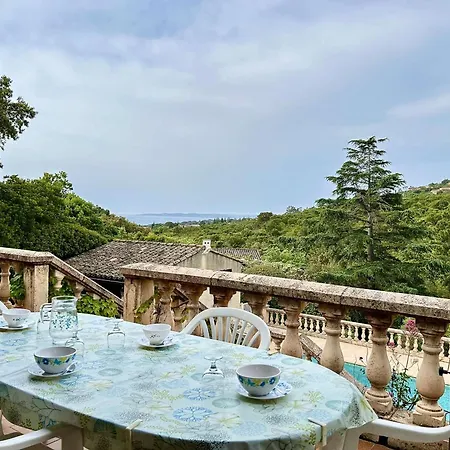 Holiday home Maison 4 Pieces Avec Piscine Privee, Parking Et Proche Aux Issambres - Fr-1-226-80 *